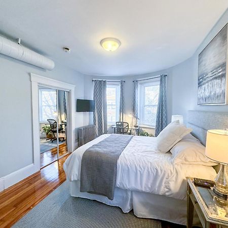 דירות ברוקלין Huge,3 Bed,2Bath,Public Transport,Boston,Sleeps 9 מראה חיצוני תמונה
