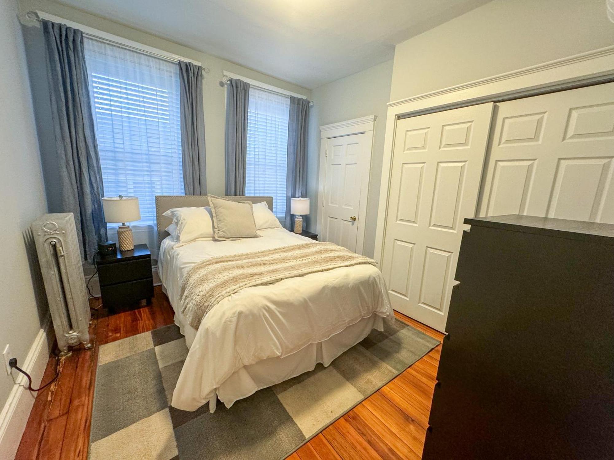 דירות ברוקלין Huge,3 Bed,2Bath,Public Transport,Boston,Sleeps 9 מראה חיצוני תמונה