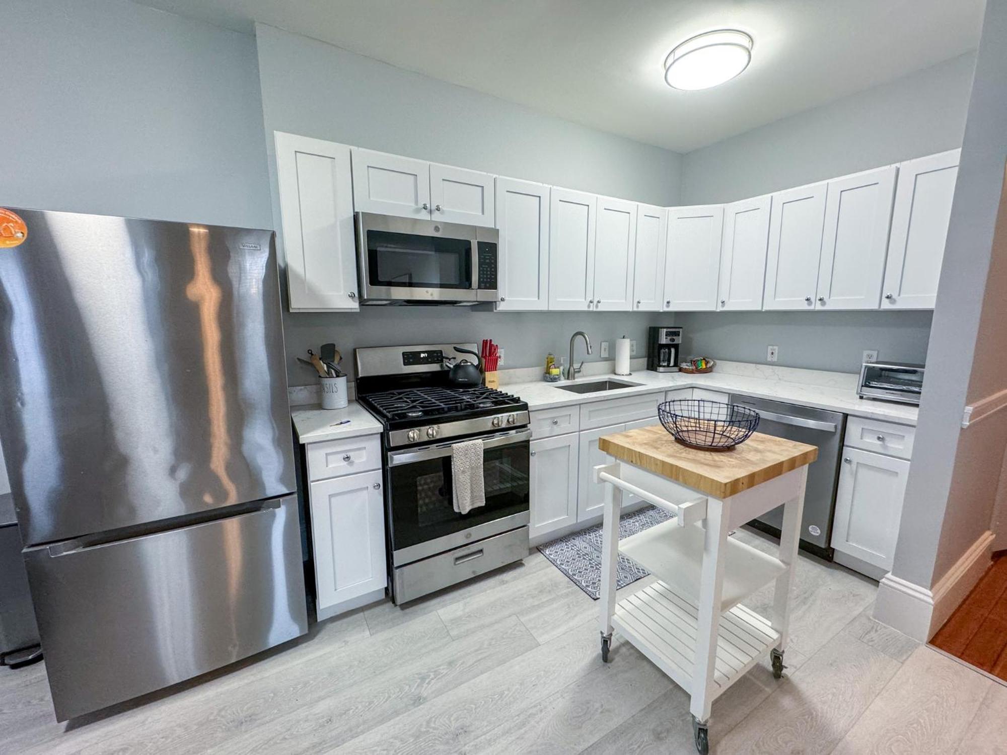 דירות ברוקלין Huge,3 Bed,2Bath,Public Transport,Boston,Sleeps 9 מראה חיצוני תמונה