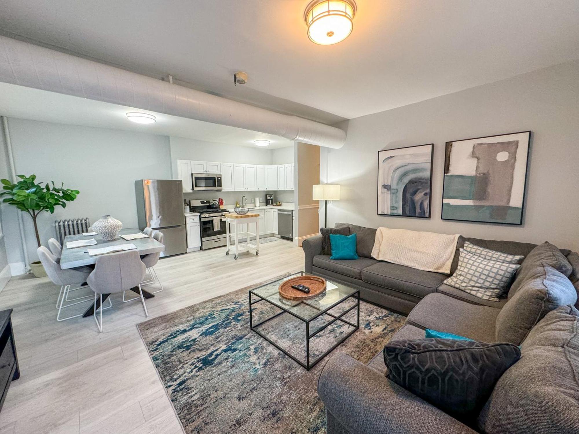 דירות ברוקלין Huge,3 Bed,2Bath,Public Transport,Boston,Sleeps 9 מראה חיצוני תמונה